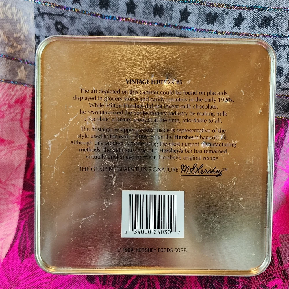 Vintage 1999 Hershey's Milk Chocolate Tin. EUC.